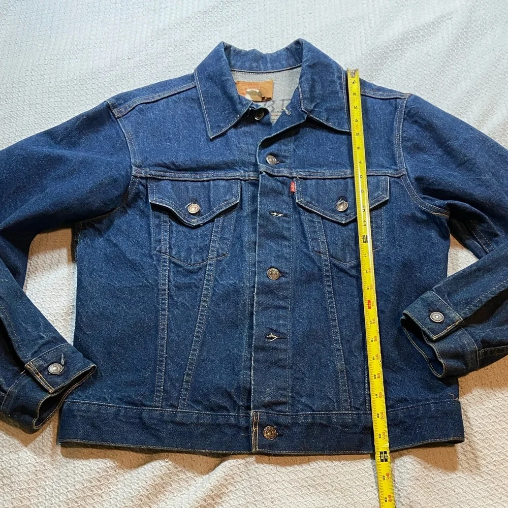 Men’s Dark Blue Denim Jacket by Levi Brand. - Picture 10 of 16